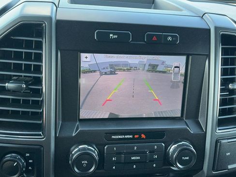 Used 2018 Ford F150 XLT w/ Equipment Group 302A Luxury AWD/4WD image 18