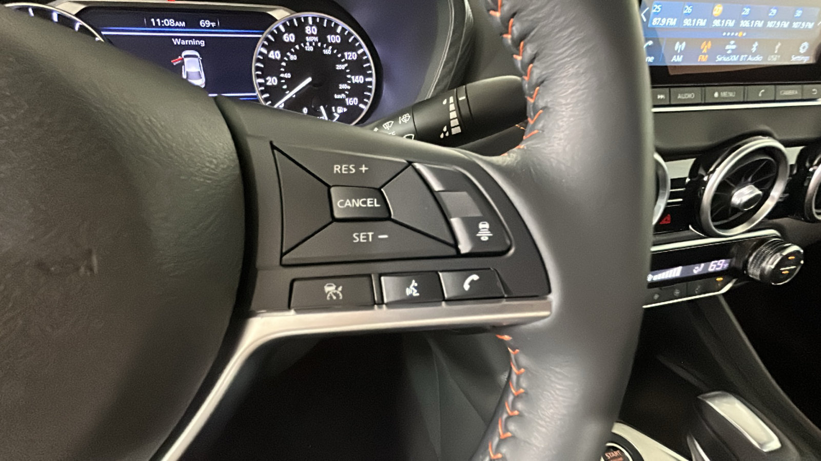 Used 2023 Nissan Sentra SR FWD image 21