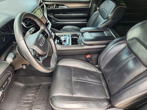 Used 2022 Jeep Grand Wagoneer Series II AWD/4WD image 13