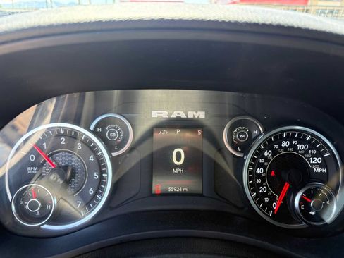 Used 2024 RAM 2500 Big Horn AWD/4WD image 12