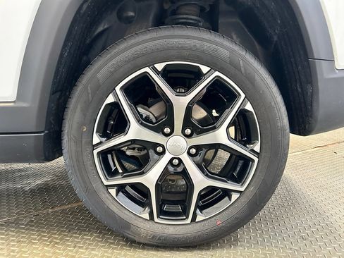 Used 2024 Jeep Compass Limited AWD/4WD image 29