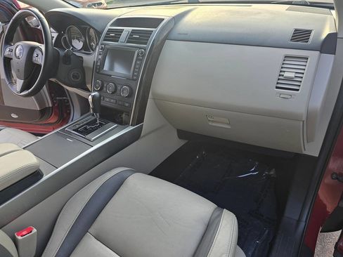 Used 2011 MAZDA CX-9 Grand Touring w/ Moonroof & Bose Audio Pkg image 21