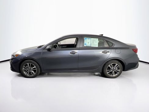 Used 2022 Kia Forte LXS image 8