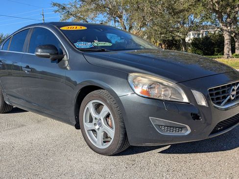 Used 2013 Volvo S60 T5 image 2