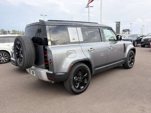 Used 2020 Land Rover Defender 110 SE AWD/4WD image 7