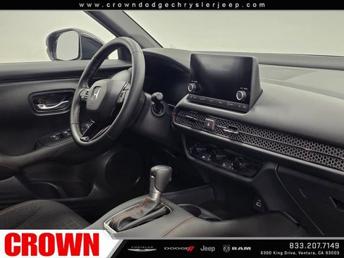 Used 2025 Honda HR-V Sport image 11