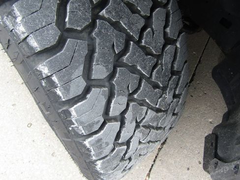 Used 2020 RAM 1500 Laramie w/ Sport Appearance Package image 33