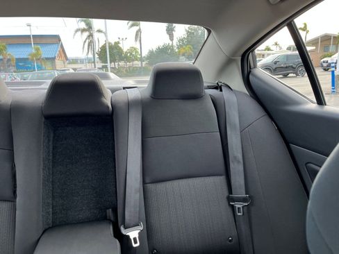 Used 2025 Nissan Altima 2.5 SV image 38