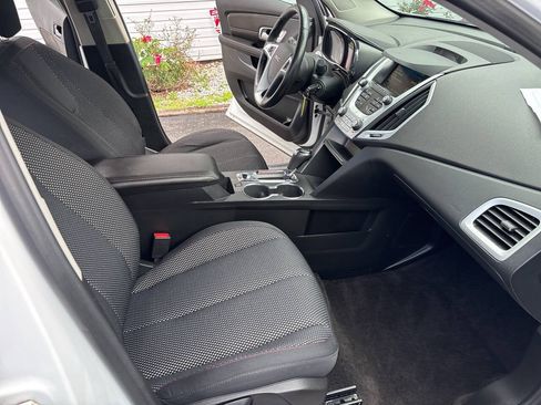 Used 2016 GMC Terrain SLE w/ Technology Package AWD/4WD image 19