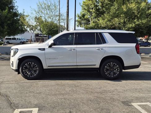 Used 2024 GMC Yukon Denali Ultimate AWD/4WD image 11