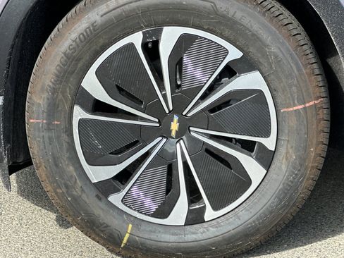 Used 2026 Chevrolet Blazer EV LT image 32