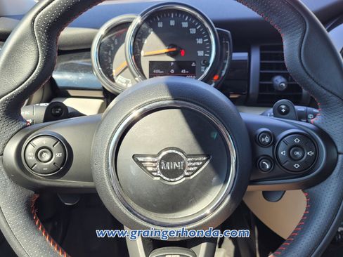 Used 2019 MINI Cooper S w/ Signature Upholstery Package image 18