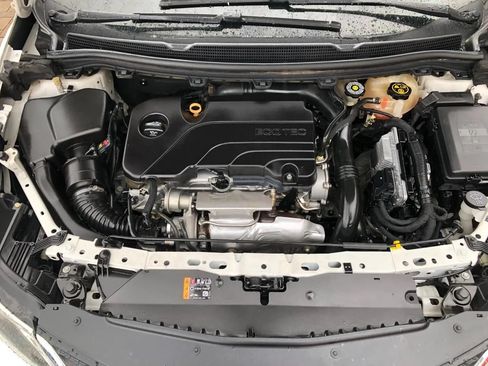 Used 2018 Chevrolet Cruze LT FWD image 33