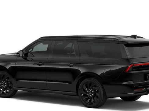 New 2026 Lincoln Navigator L Reserve w/ Jet Appearance Package AWD/4WD image 2