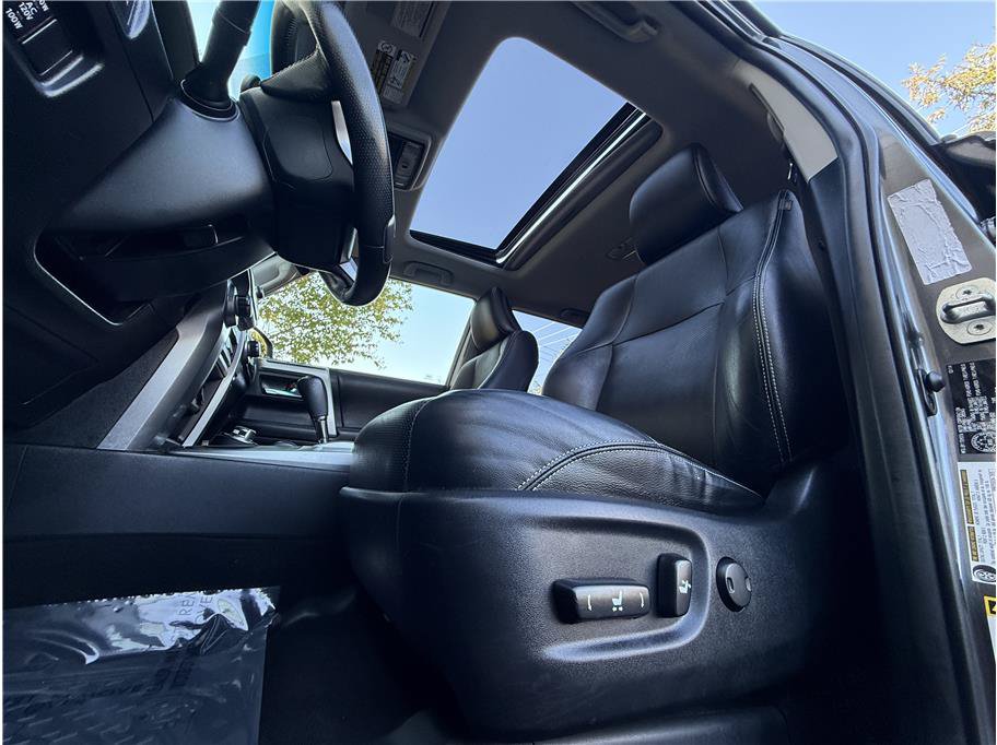Used 2014 Toyota 4Runner Limited AWD/4WD image 12