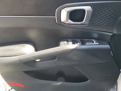 Certified 2022 Kia Sorento S image 15