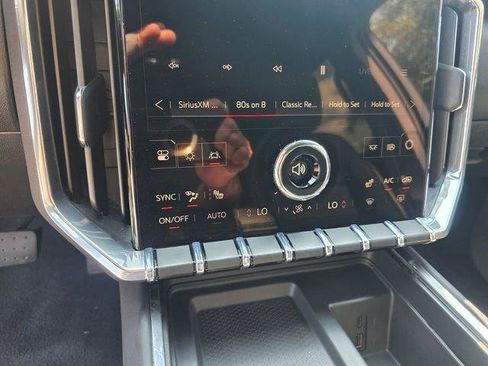 Used 2025 GMC Acadia Elevation FWD image 23