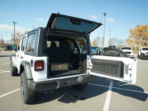 New 2026 Jeep Wrangler Unlimited Sport AWD/4WD image 15