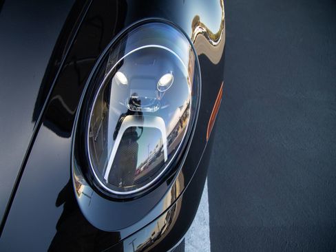 Certified 2021 Porsche 911 Carrera RWD image 10