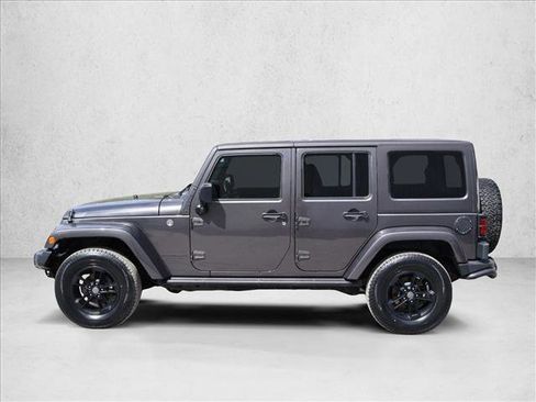 Used 2017 Jeep Wrangler Unlimited Sahara AWD/4WD image 9