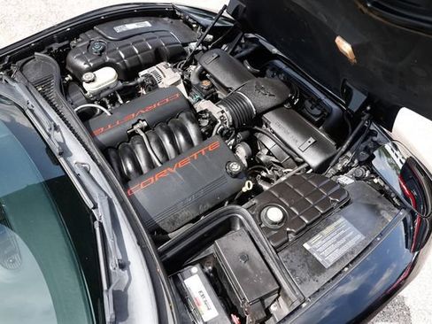 Used 2001 Chevrolet Corvette Convertible w/ Preferred Equipment Group2 RWD image 42