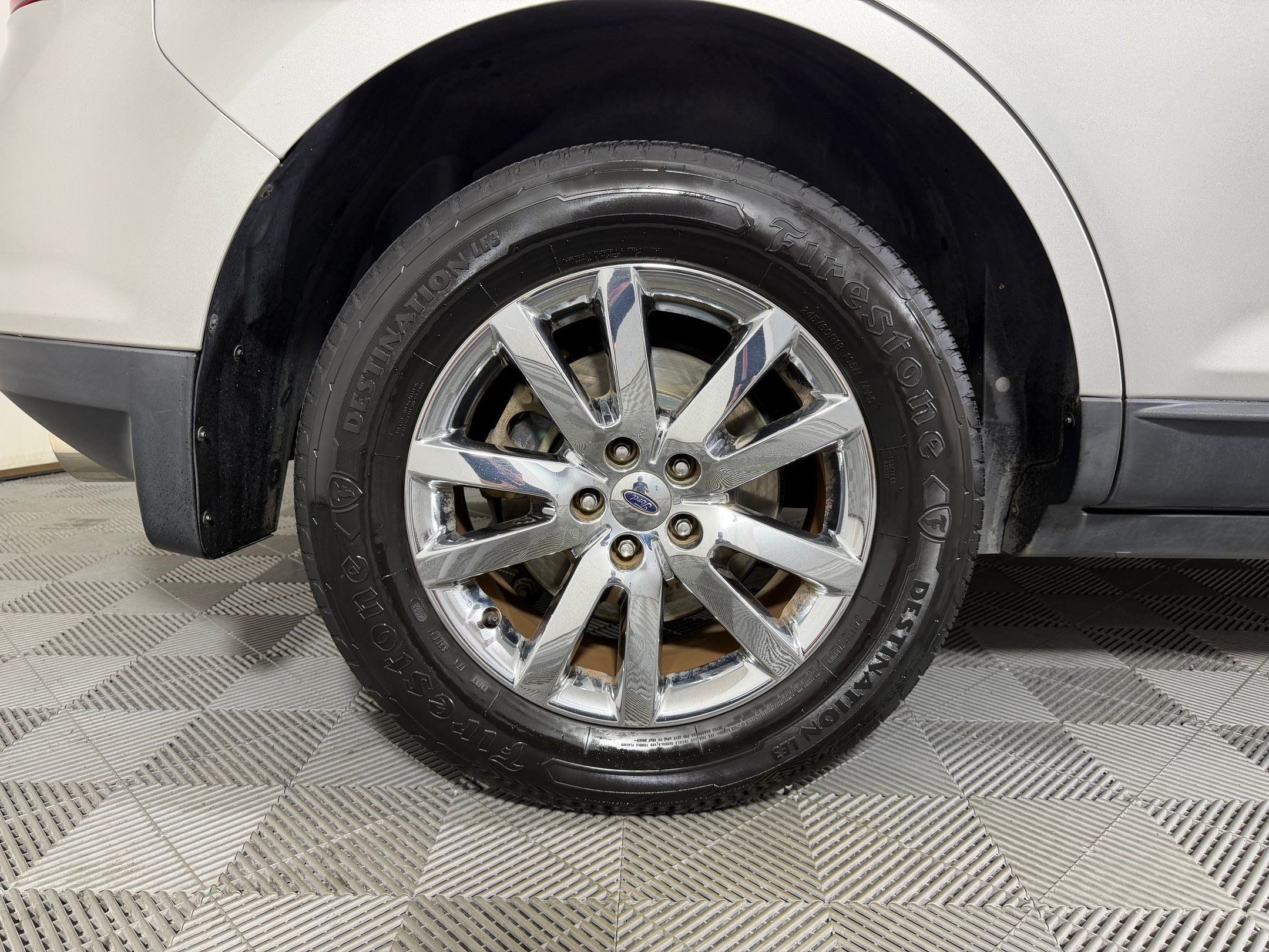 Used 2013 Ford Edge SEL FWD image 23