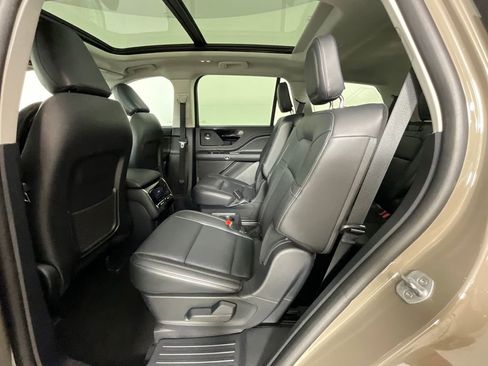 Used 2025 Lincoln Aviator 2WD w/ Equipment Group 101A image 26