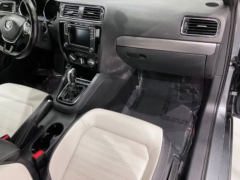 Used 2016 Volkswagen Jetta Sport image 20