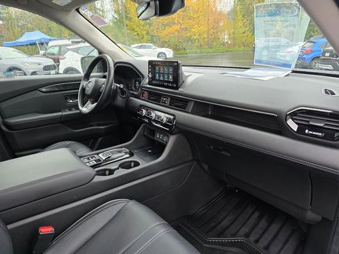 Certified 2024 Honda Pilot Elite image 4