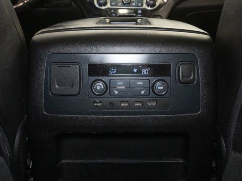 Used 2018 Chevrolet Tahoe LT image 23