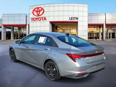 Used 2021 Hyundai Elantra SEL image 7