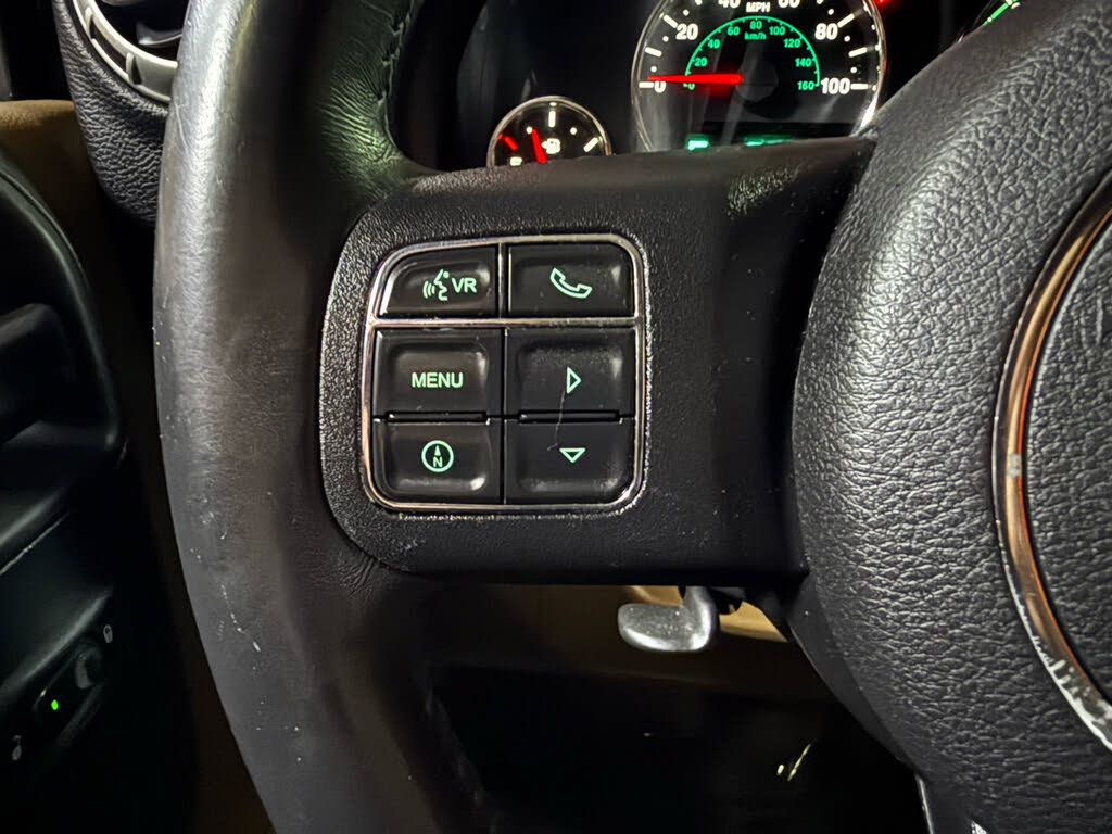 Used 2018 Jeep Wrangler Unlimited Rubicon w/ Dual Top Group AWD/4WD image 13