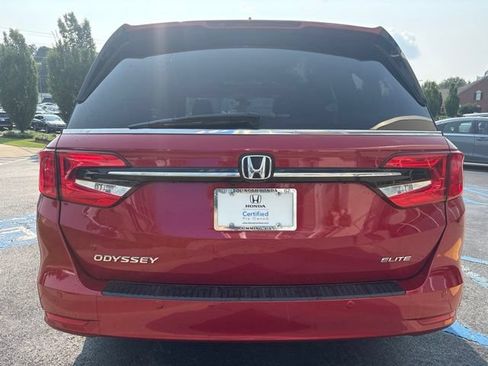 Used 2023 Honda Odyssey Elite image 6