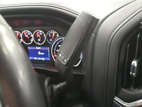 Certified 2022 Chevrolet Silverado 2500 LTZ w/ LTZ Convenience Package image 18