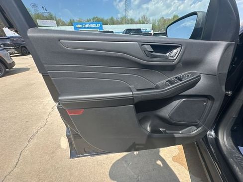 Used 2023 Ford Escape Active w/ Cold Weather Package FWD image 23