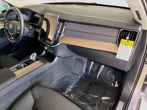 New 2026 Volvo XC90 B6 Plus w/ Protection Package AWD/4WD image 31