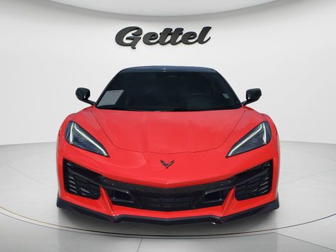 Used 2025 Chevrolet Corvette Z06 RWD image 2
