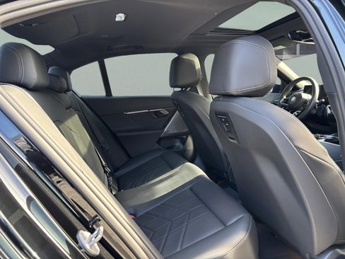 Used 2025 BMW 530i w/ M Sport Package image 32