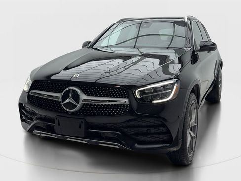 Used 2022 Mercedes-Benz GLC 300 4MATIC w/ AMG Line image 4