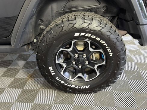 Used 2023 Jeep Wrangler Unlimited Rubicon 4xe w/ Steel Bumper Group AWD/4WD image 18