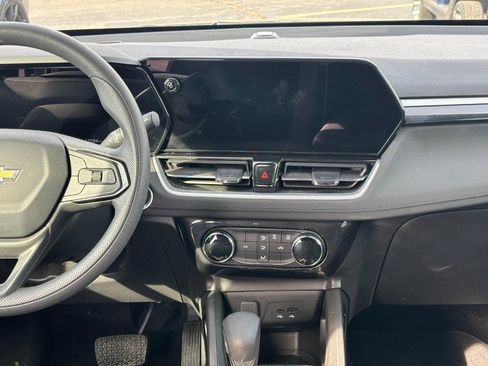 Certified 2025 Chevrolet TrailBlazer LT w/ Driver Confidence Package image 13