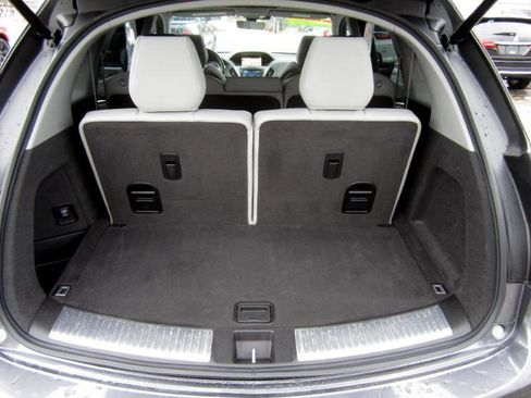 Used 2017 Acura MDX w/ Technology & Entertainment image 19