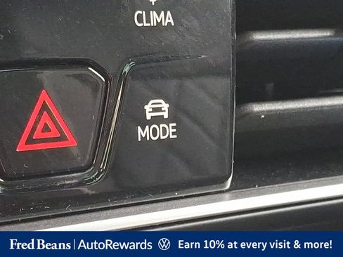 Certified 2025 Volkswagen Atlas Cross Sport SEL Premium R-Line AWD/4WD image 32