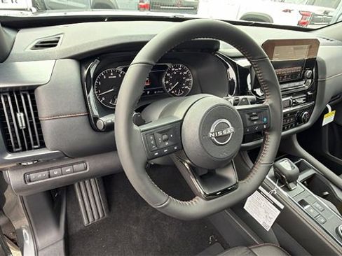 New 2025 Nissan Pathfinder Rock Creek image 31