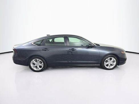 Used 2025 Honda Accord LX image 10