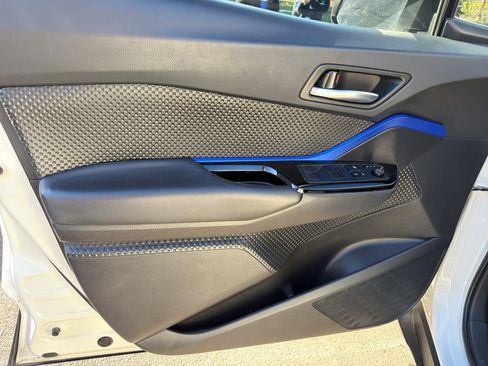 Used 2021 Toyota C-HR XLE image 10