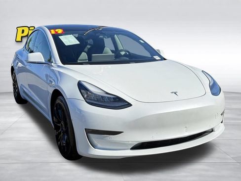 Used 2019 Tesla Model 3 AWD/4WD image 2