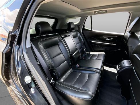 Used 2022 GMC Terrain SLT w/ Infotainment Package II FWD image 19