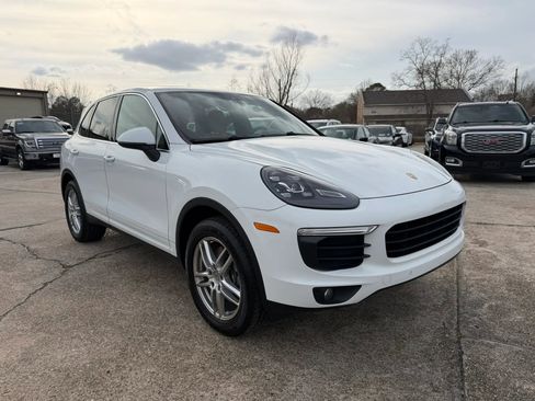 Used 2016 Porsche Cayenne Sport Utility 4D image 7