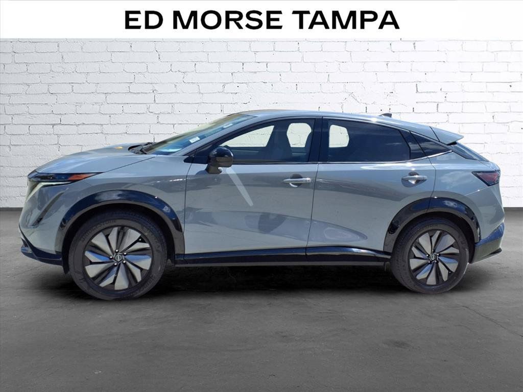 Used 2024 Nissan Ariya AWD image 2